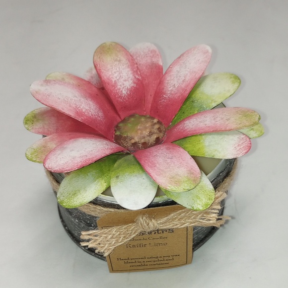 Boutique Soy Candle Kaffir Lime Smell - Picture 3 of 3